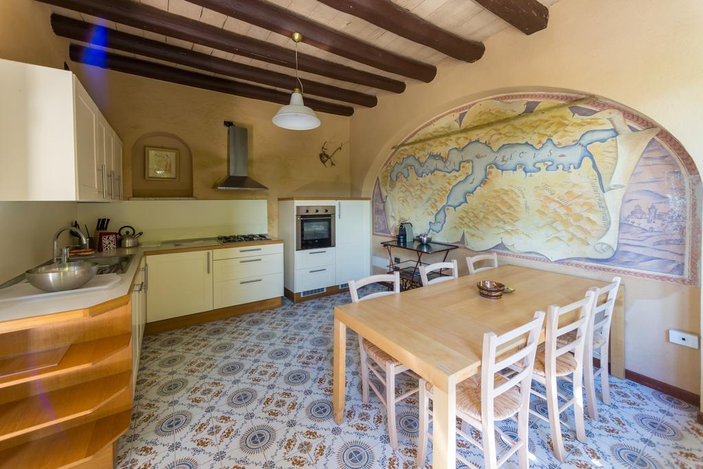 Villa La Rossa Fiumelatte Exteriér fotografie